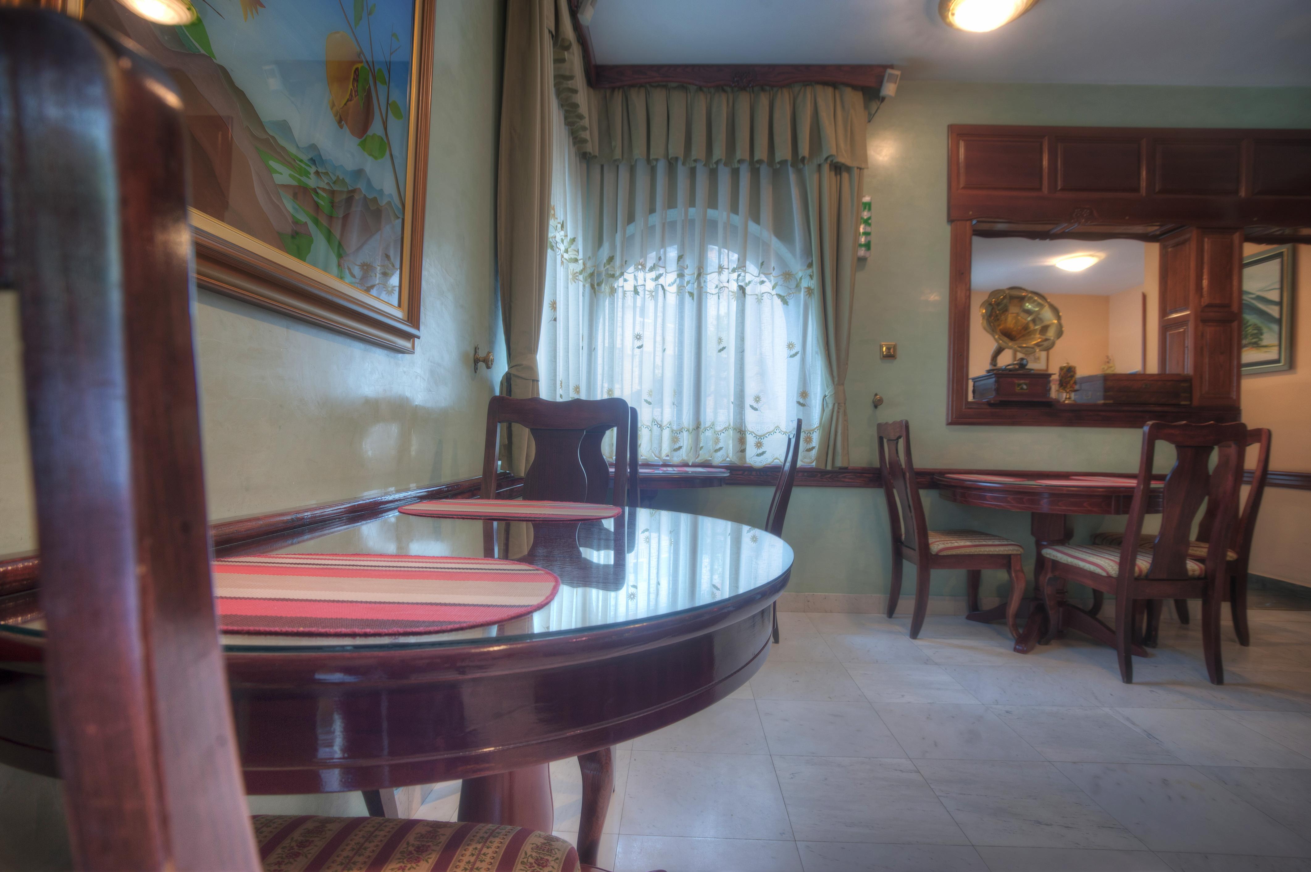 Hotel Vila Lux Budva Buitenkant foto