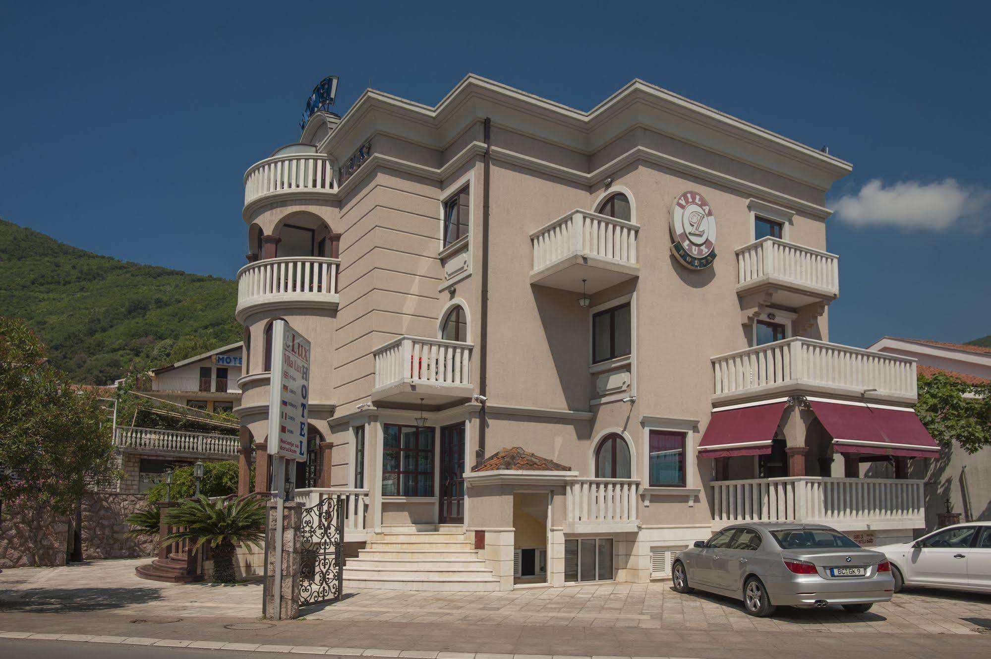 Hotel Vila Lux Budva Buitenkant foto